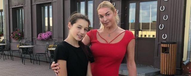Анастасия Волочкова призналась, что не знает, где живет ее дочь