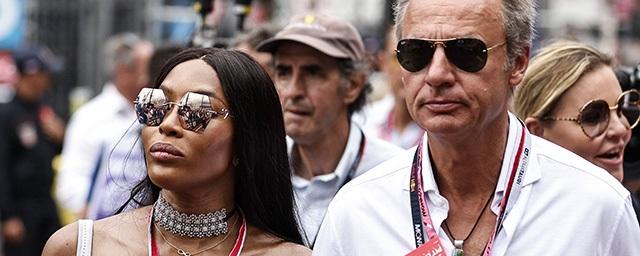 Наоми Кэмпбел появилась на Гран-при «Формулы-1» под руку с недавно разведенным миллиардером
