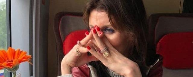 В Сети опубликовали фото новые фото истощенной Алисы Аршавиной без носа
