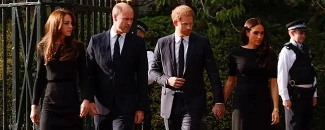Принц Гарри и Меган Маркл прибыли на похороны Елизаветы II в сопровождении полиции