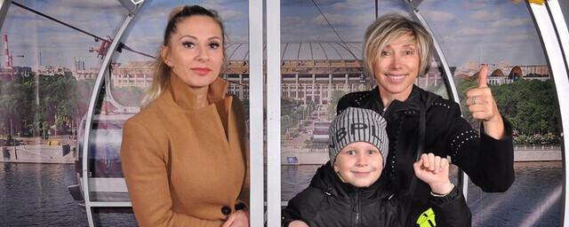 Елена Воробей опубликовала в соцсетях редкое фото с племянником и младшей сестрой