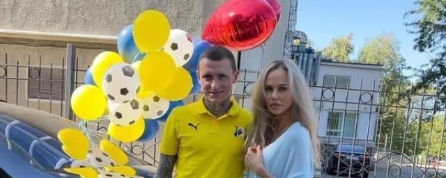 Новая жена футболиста Павла Мамаева заявила о его ненависти к экс-супруге