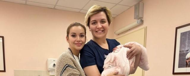 Телеведущая Ольга Орлова поделилась новым снимком новорожденной дочери