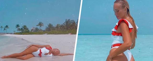 Виктория Лопырева выложила фото в оригинальном купальнике с Мальдив