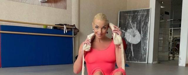 Балерину Анастасию Волочкову заподозрили во второй беременности