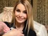 Телеведущая Ольга Орлова впервые показала поклонникам лицо новорожденной дочери