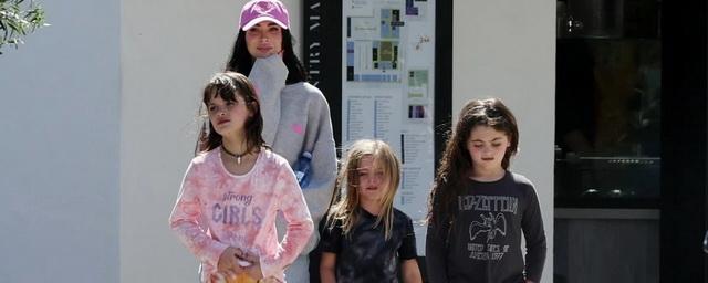 Актриса Меган Фокс заявила, что ее сыновья сами хотят носить женскую одежду