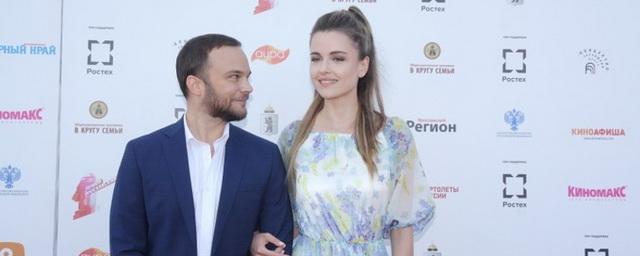 43-летний Андрей Чадов тайно женился на 28-летней модели Анастасии Виноградовой