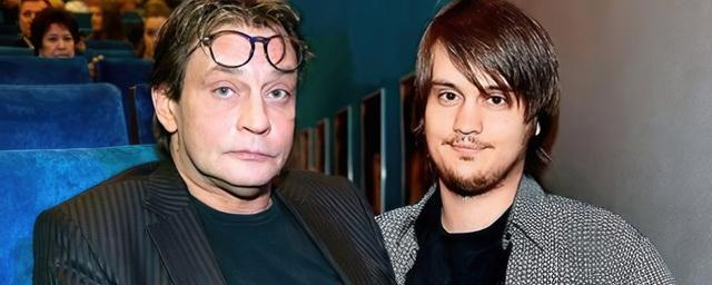 Александр Домогаров вступился за сына, которого критикуют за срыв проекта из-за болезни матери