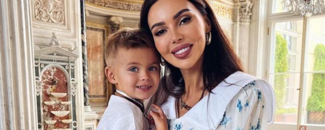 Блогер Оксана Самойлова показала, как проводит время с сыном Давидом