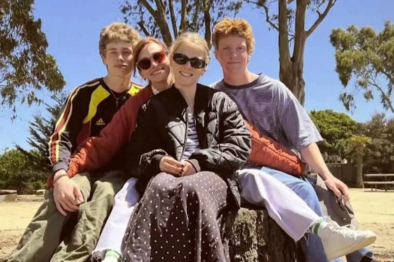 Джулия Робертс впервые за долгое время показала фото с подросшими детьми