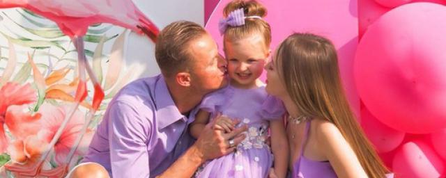Тарасов и Костенко закатили грандиозную вечеринку на трехлетие дочери