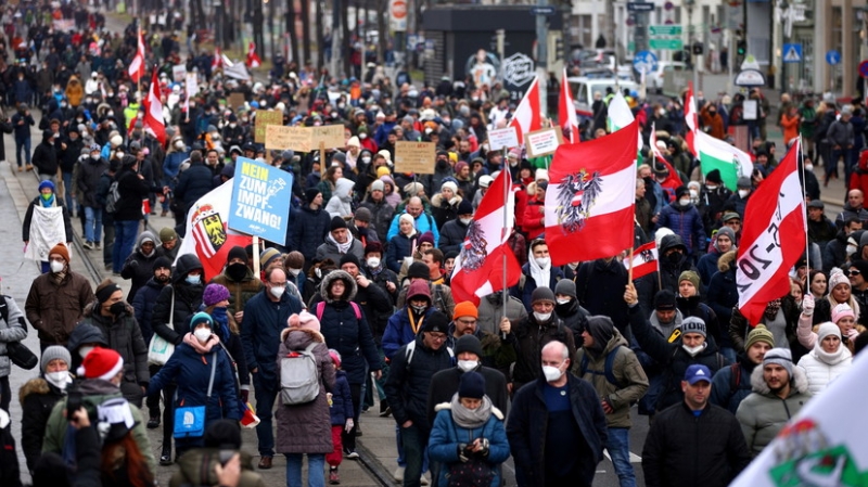 В митинге против ограничительных мер в Вене принимают участие около 44 тысяч человек